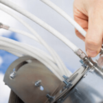 tecnico sistema i fili di un antenna